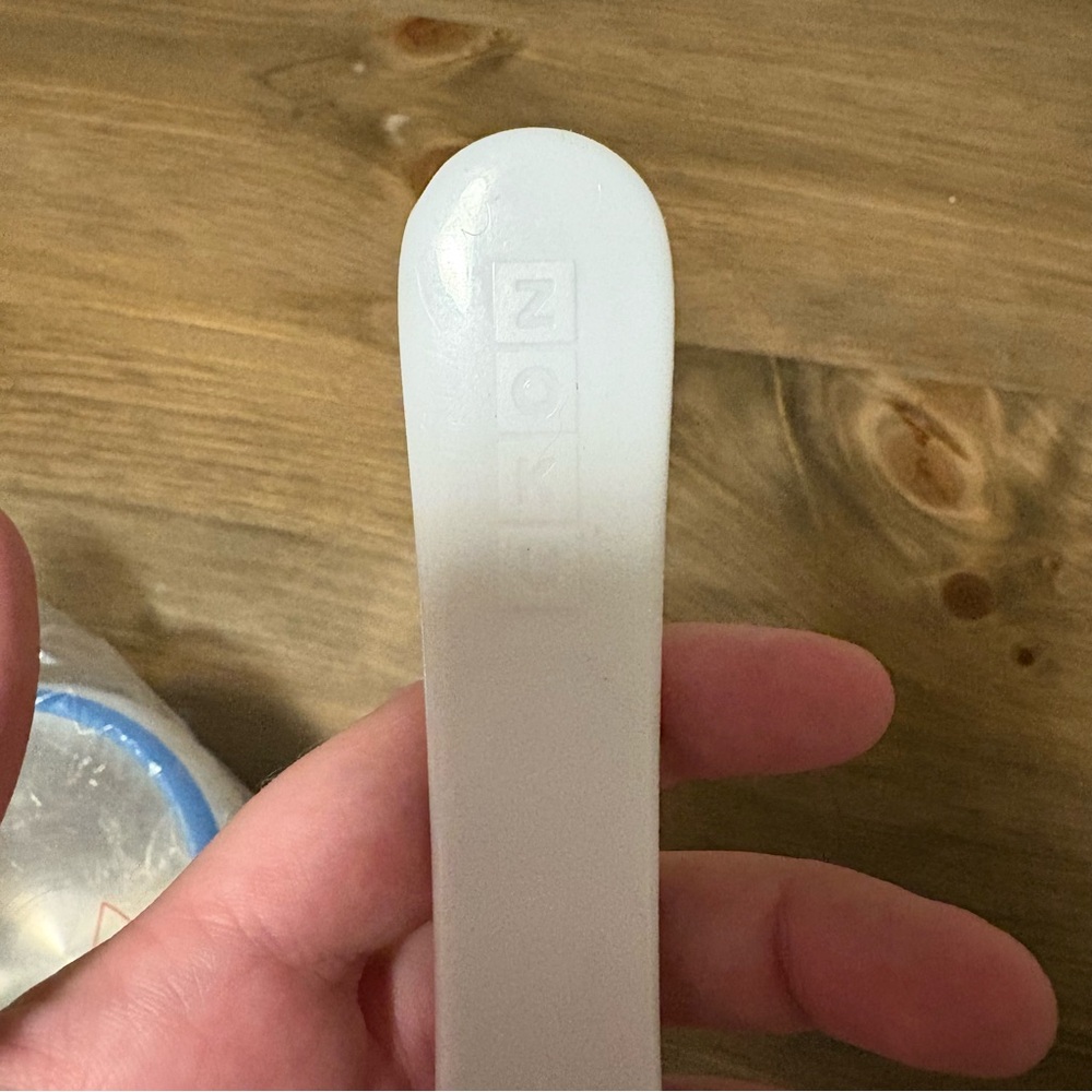 Zoku Blue Instant Ice Cream Maker - Picture 4 of 9